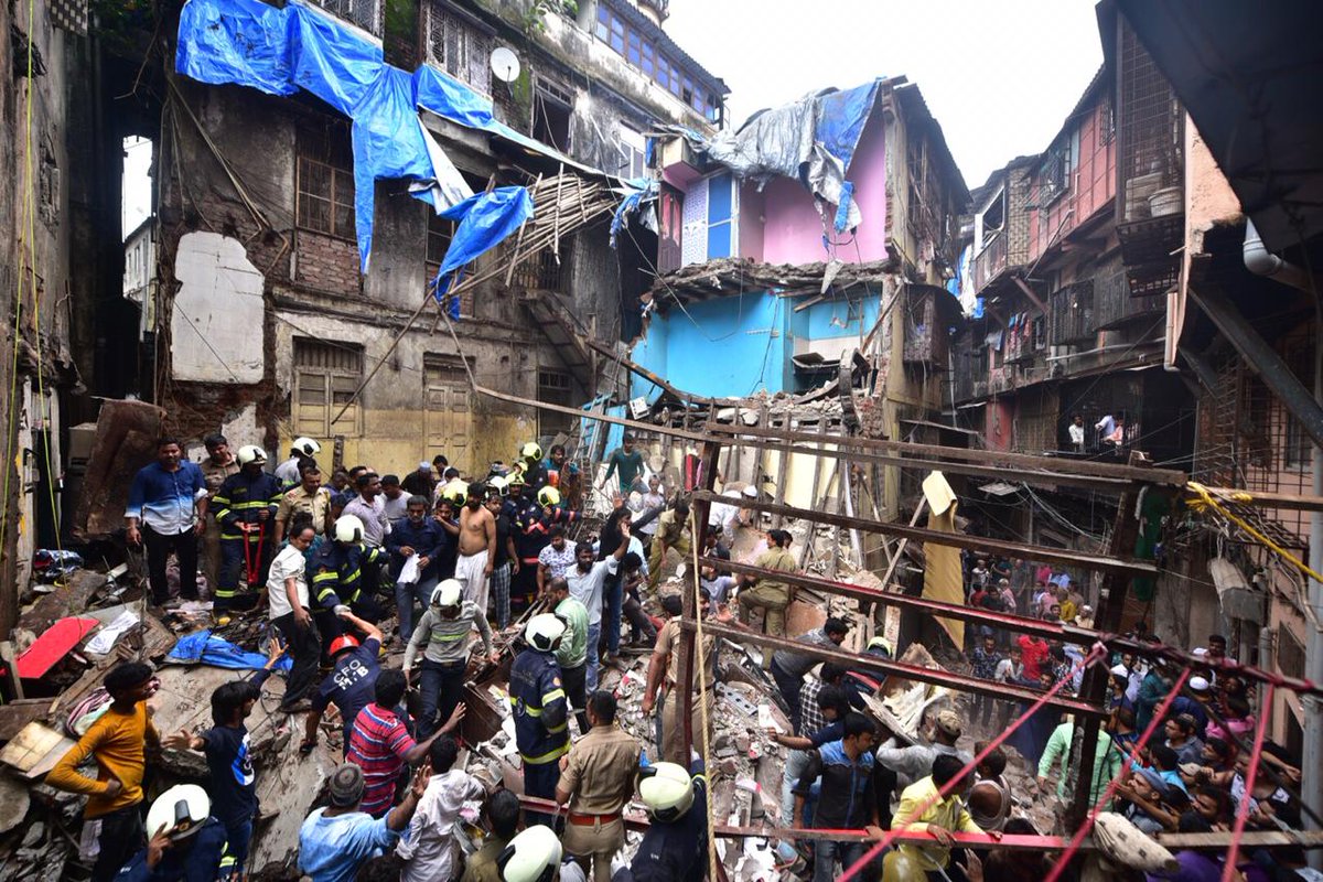 Mumbai Building Collapse Dongri Chaos, Confusion and Crowd Affects Rescue Mission