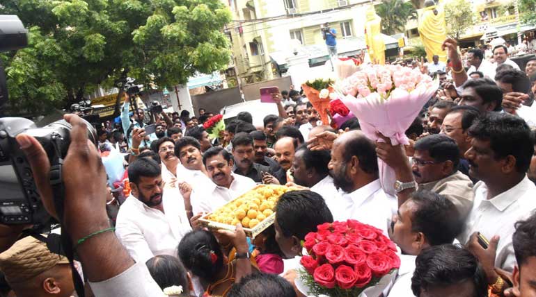 CM Edappadi Palaniswami Thanked Vikravandi and Naguneri Voters for Victory