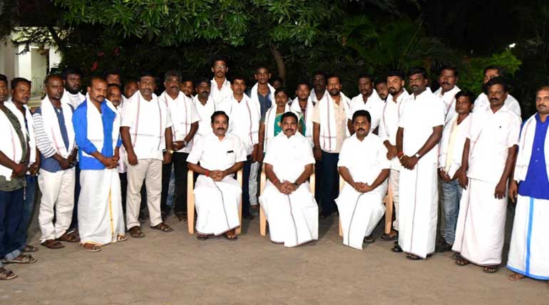 AMMK Party Members Now With Chief Minister Edappadi K Palaniswami