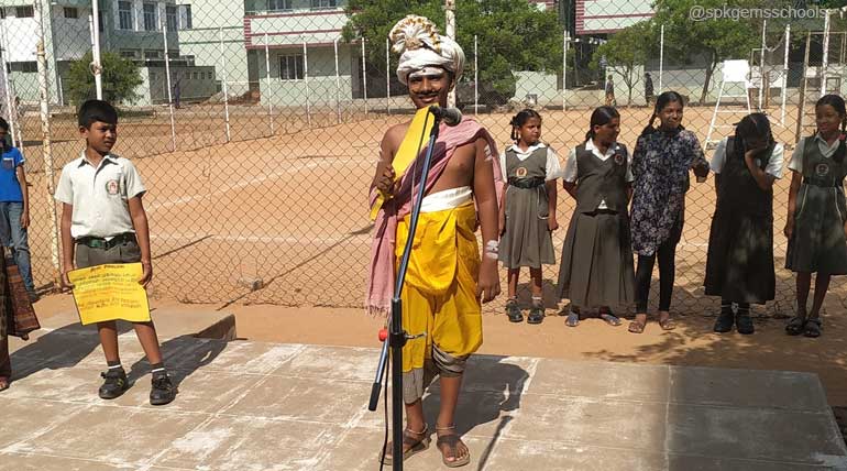 EPS honours Dheeran Chinnamalai Statue in Guindy