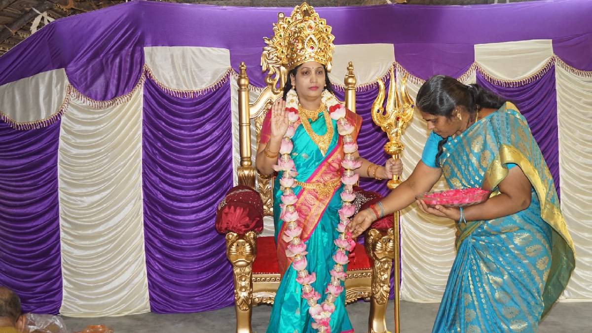 Annapoorani Arasu In The Form Of Amman on the occasion of Aadi