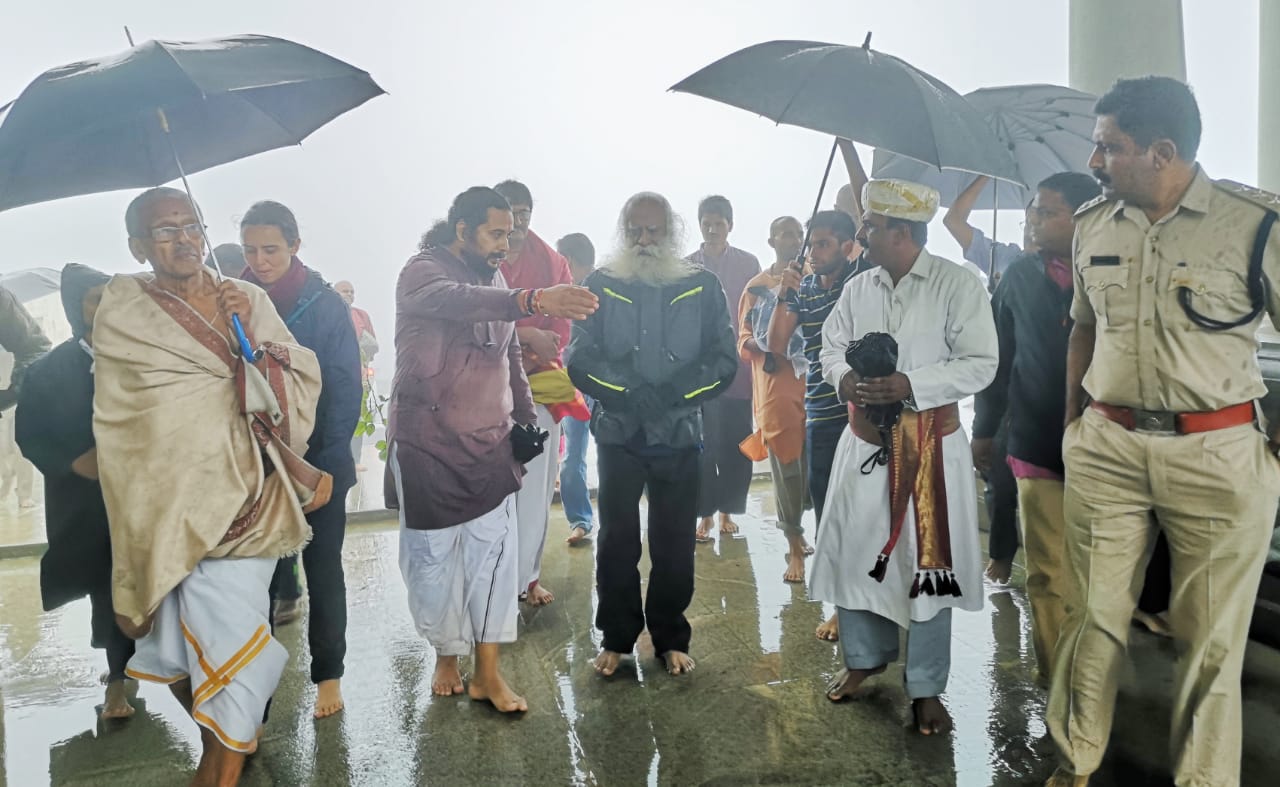 Sadhguru Calling You Through CAUVERY CALLING to Save Cauvery and Farmers