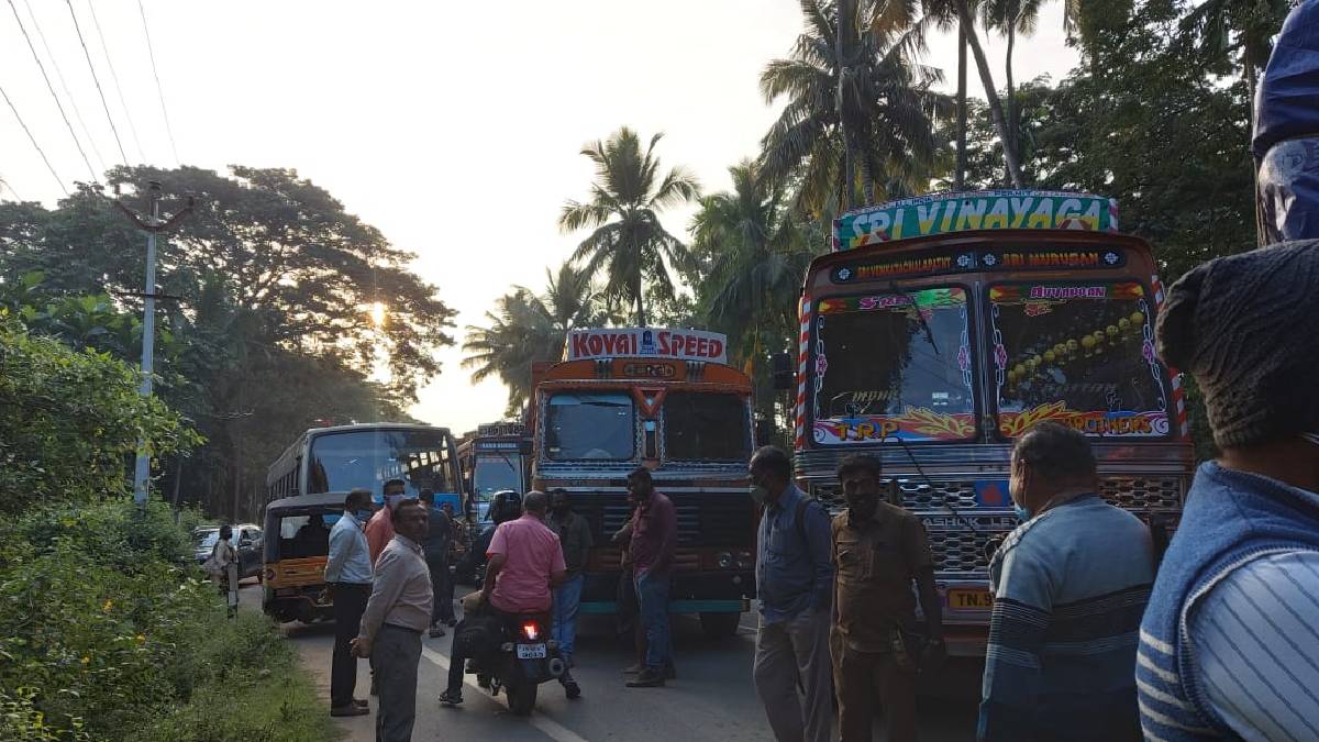 Cracks in Coonoor Mettupalayam road, Heavy Vehicles Are Restricted