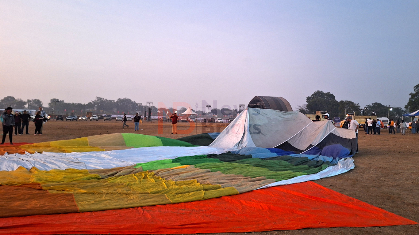 TNIBF Pollachi: Public Gathered To See Shape Hot Air Balloons Take Off