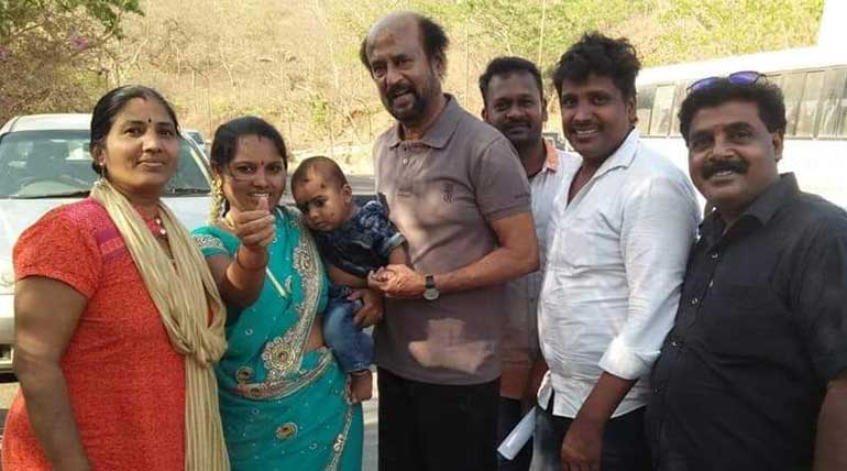 Darbar Movie Superstar Rajinikanth with Fans