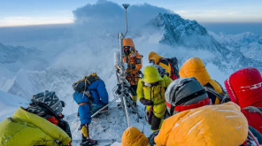 Highest operating weather stations installed on Everest. Photo Credit: nationalgeographic.com