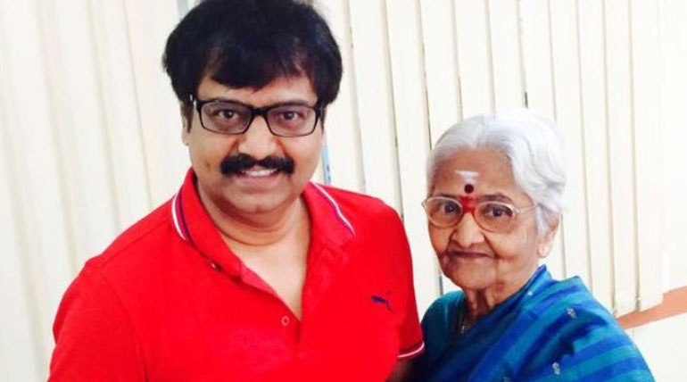 Famous Comedian-Actor Vivek Mother Passed Away