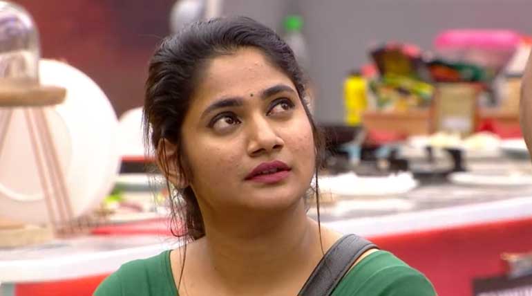 Losliya shouts at Kavin who getting ready to leave the bigg boss 3 Tamil house