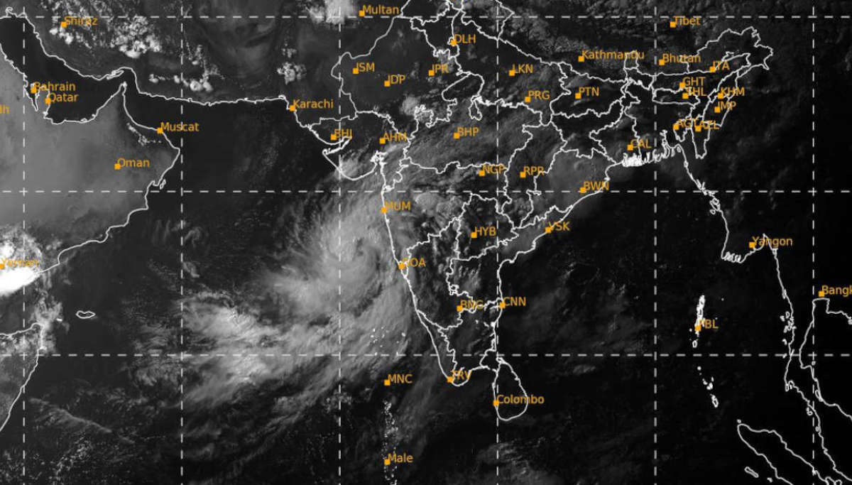 Nisarga Cyclone to make Landfall Over Maharashtra