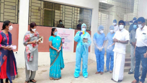 Health Minister Vijaya Basker visited the Siddha CCC at Pudukkottai and examining steam inhalation treatment.