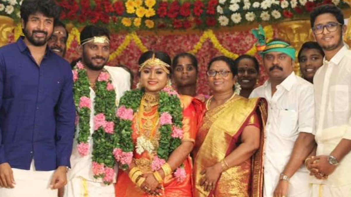 Sivakarthikeyan congratulates the bride and groom