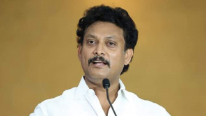 Minister Anbil Mahesh Poyyamozhi