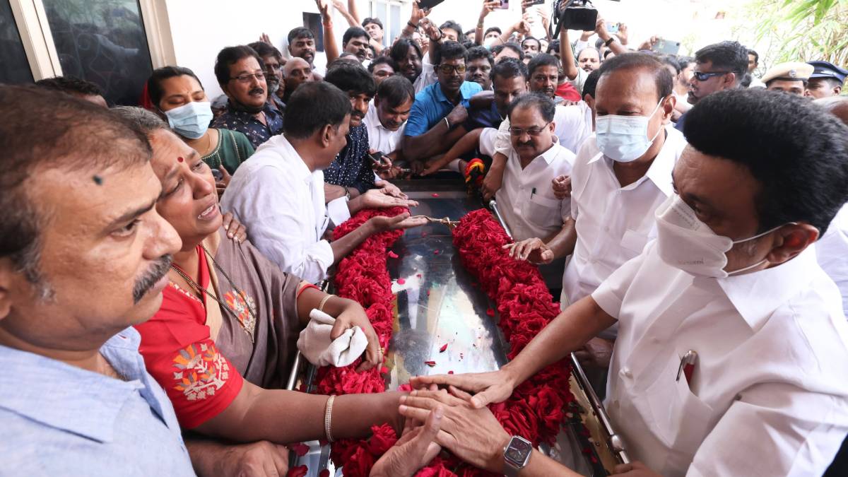 CM Stalin Pays Respect To Late Captain Vijayakanth